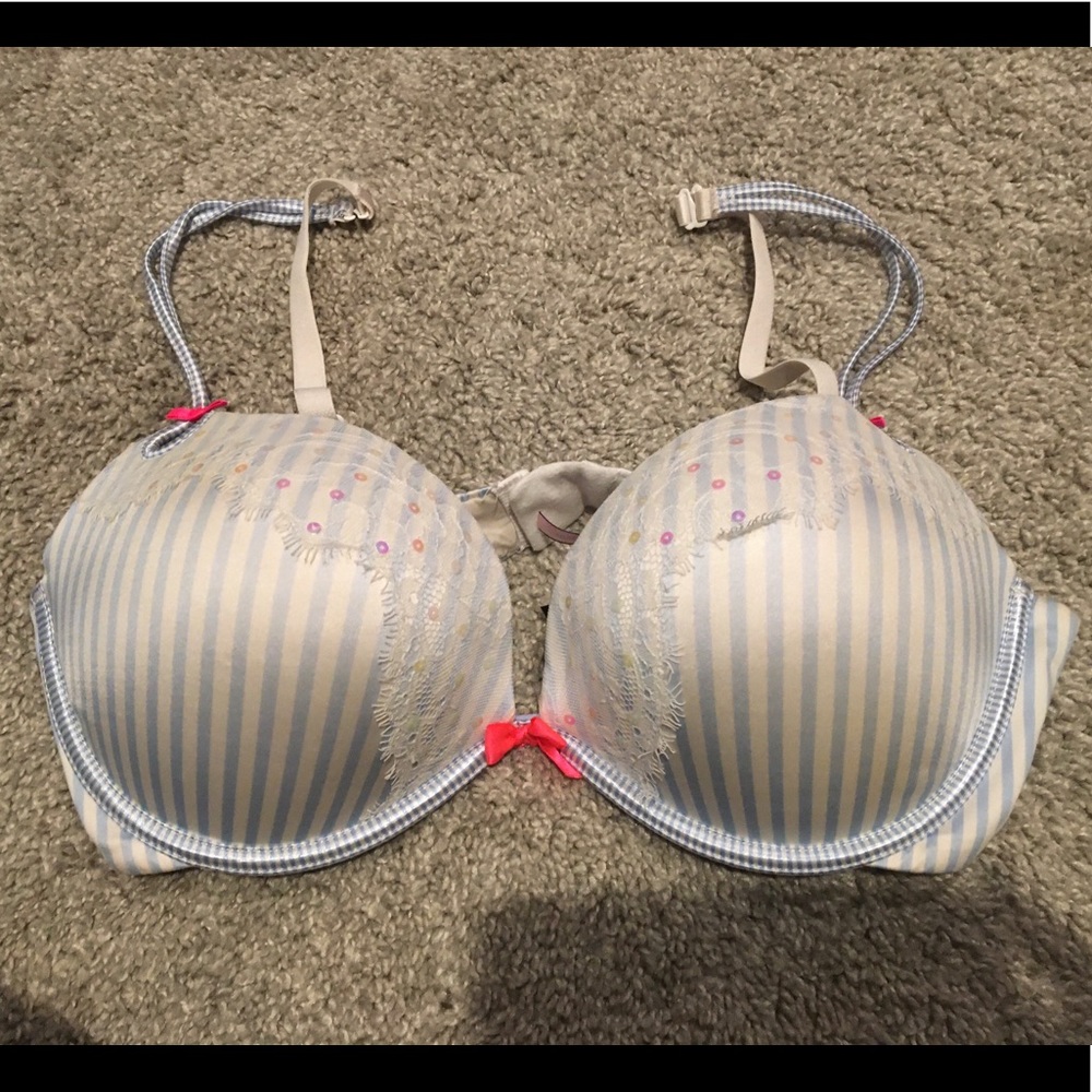 Used Victoria Secret striped bra 36D